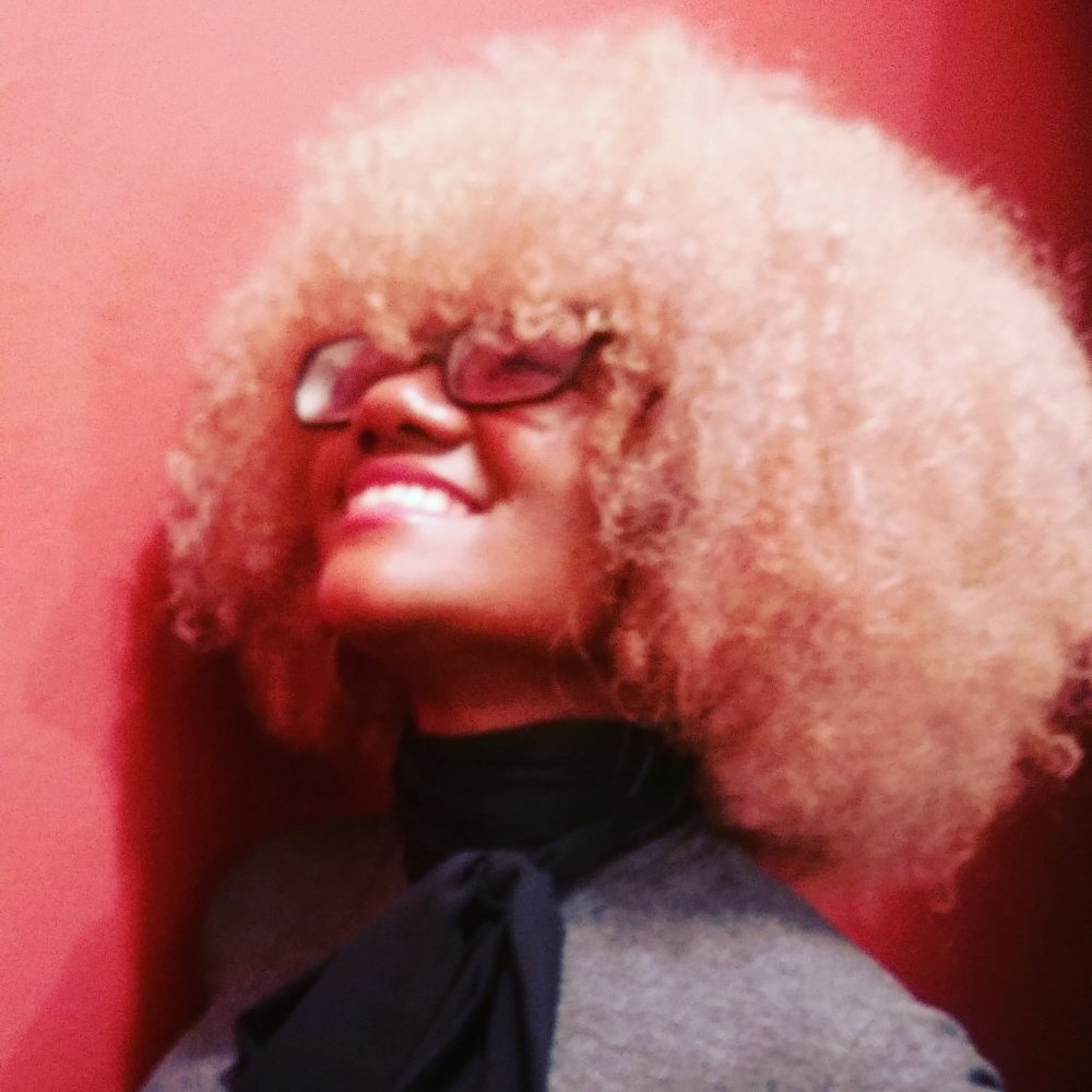 Meet your Posher, Adriana